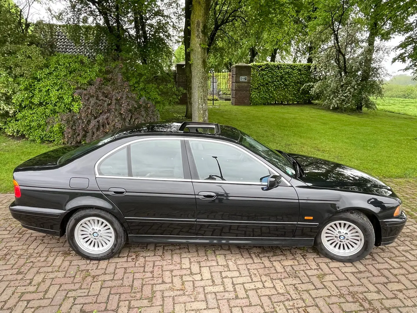 BMW 520 520i Zwart - 1