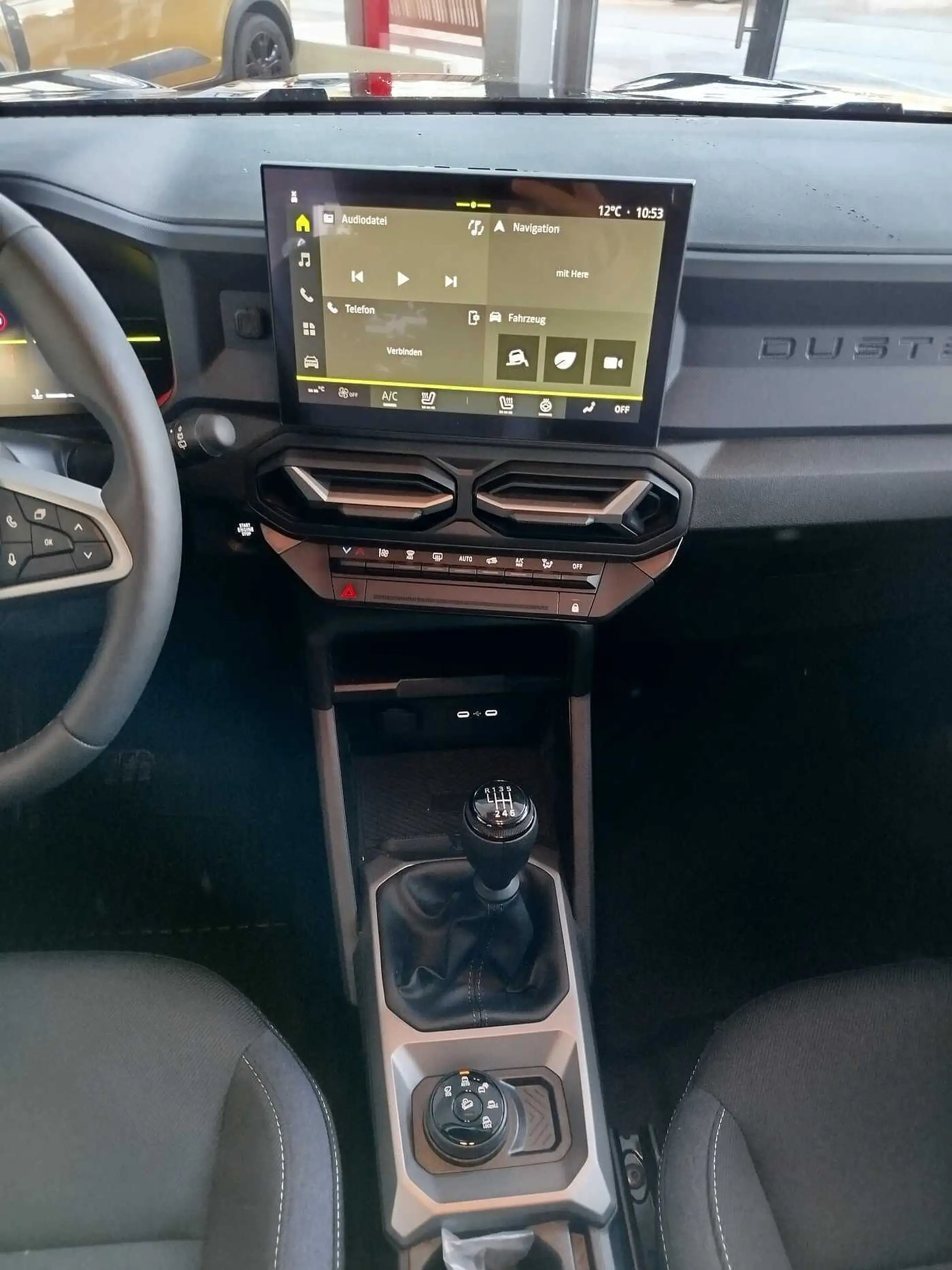 Dacia Duster Journey TCe 130 4x4 AHK+Winter+City+Technik — photo 13