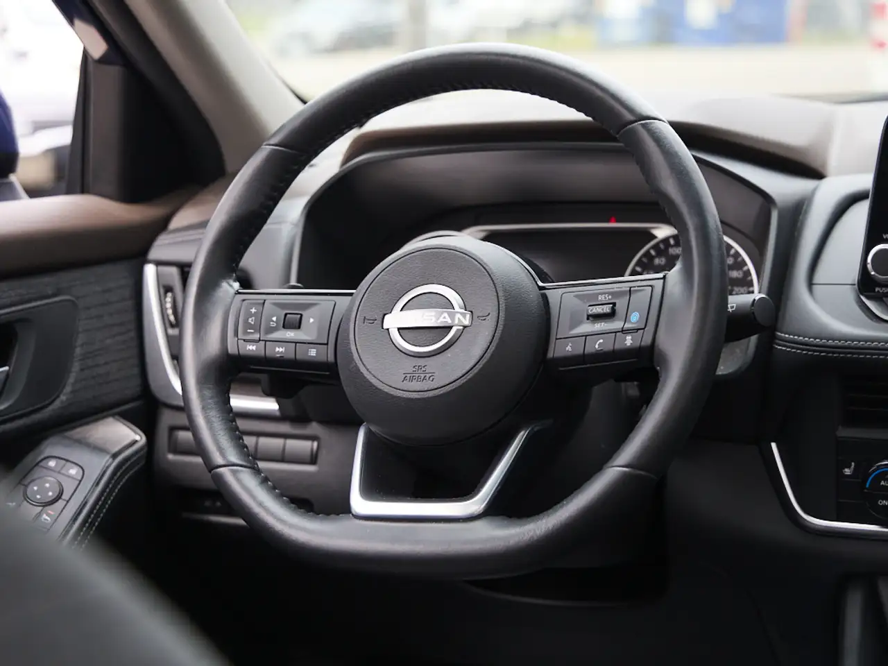 Nissan Rogue снимка Nissan Rogue