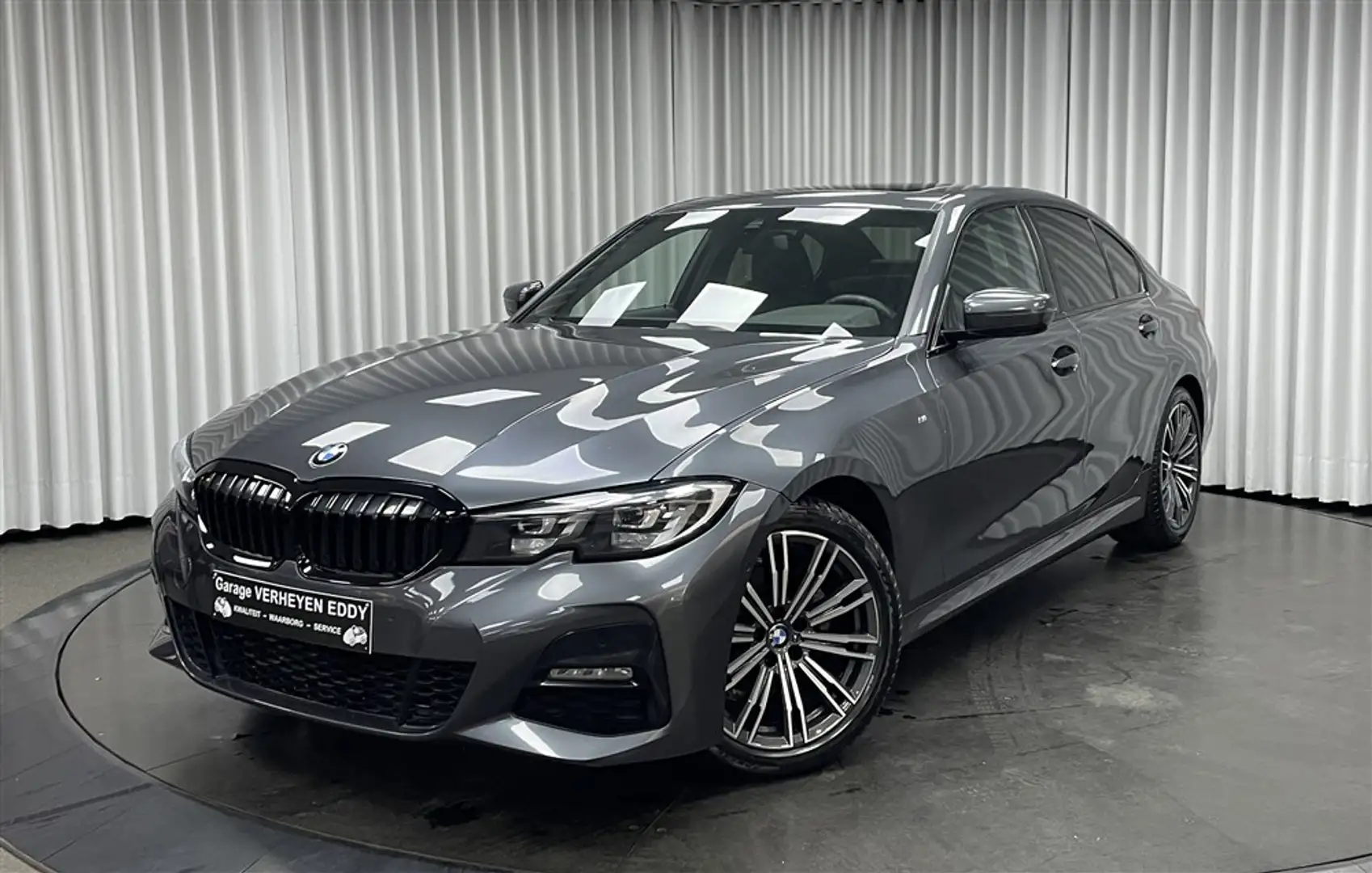 BMW 318 318d / M-Pack / LED / Navi / Cam / Schuifdak / ... Grijs - 1