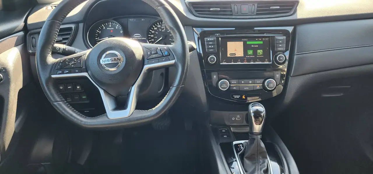 Nissan Rogue снимка Nissan Rogue