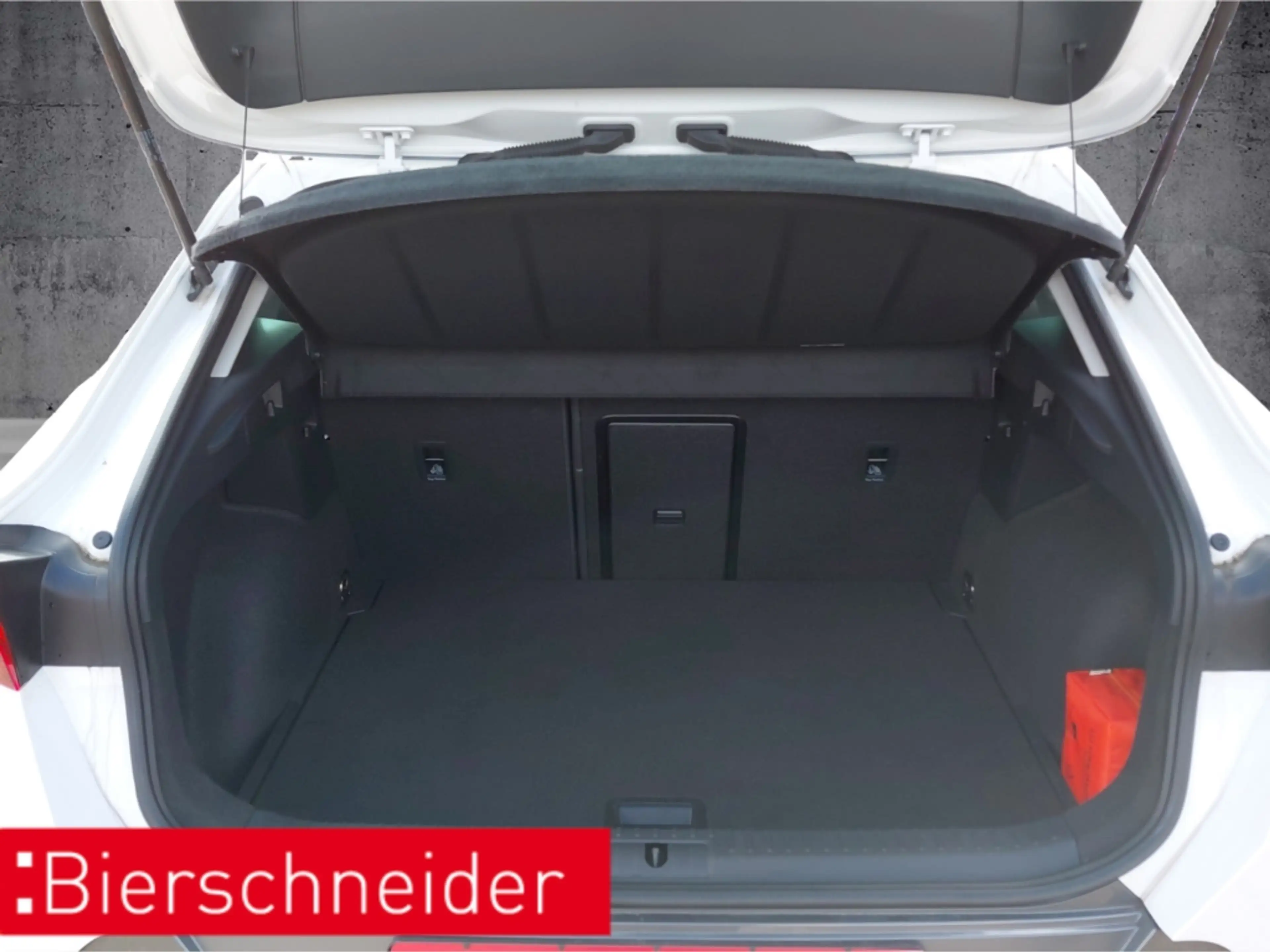 CUPRA Formentor 1.5 TSI DSG LED Full Link ACC PDC WP — photo 17