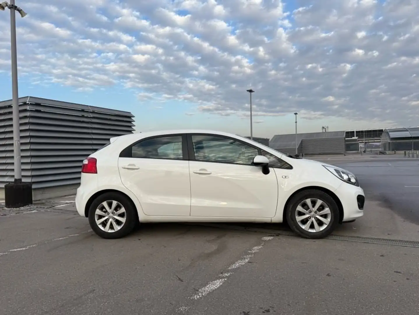 Kia Rio 1.2L 85 ISG Active - 2