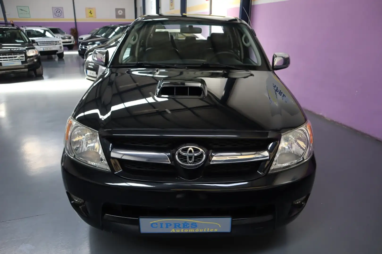 Toyota Hilux 3.0D-4D Doble Cabina VXL Aut. Negro - 2