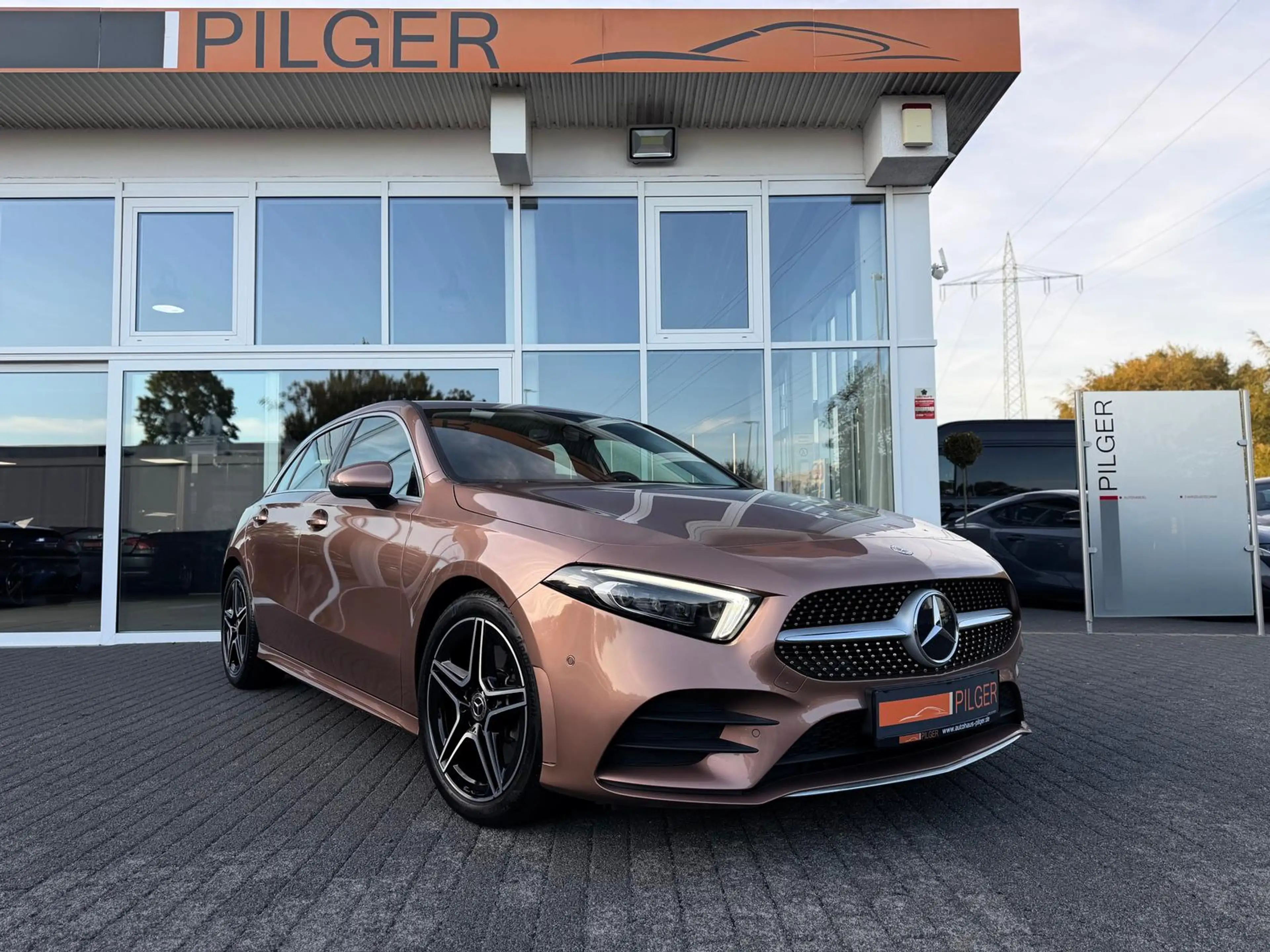 Mercedes-Benz A 250 4Matic*AMG*Ambiente*360°*Matrix*