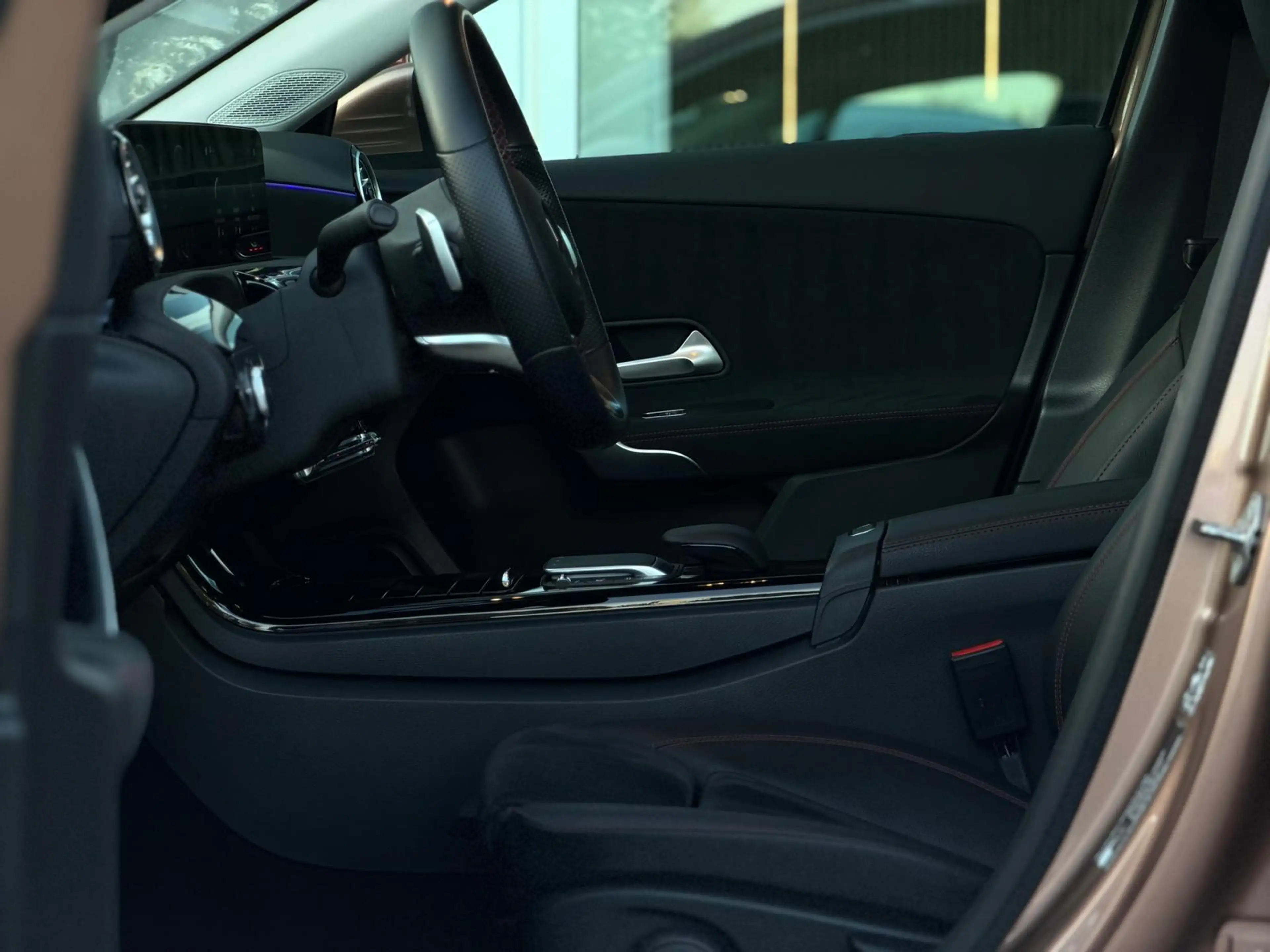 Mercedes-Benz A 250 4Matic*AMG*Ambiente*360°*Matrix* — photo 9