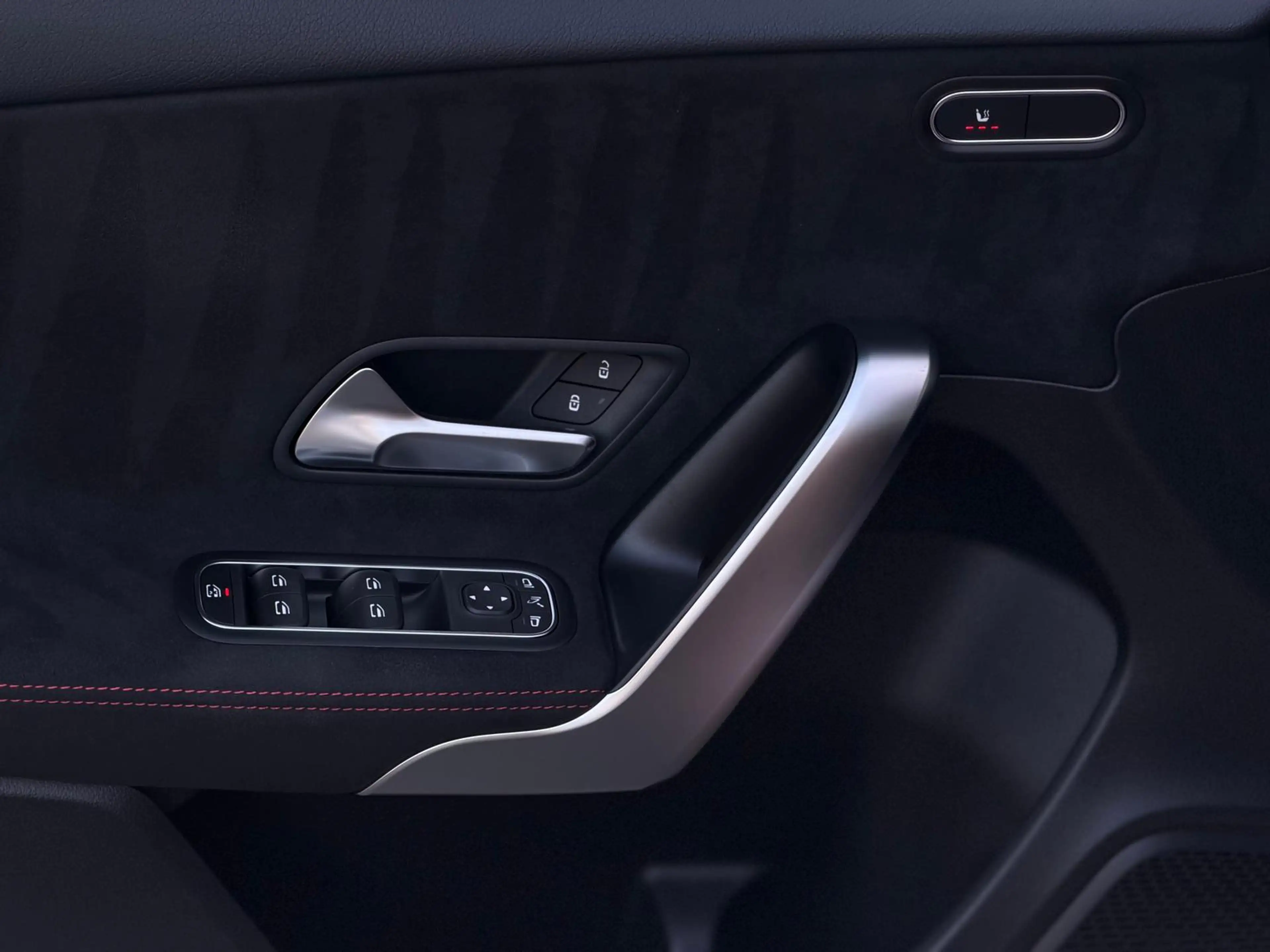 Mercedes-Benz A 250 4Matic*AMG*Ambiente*360°*Matrix* — photo 12