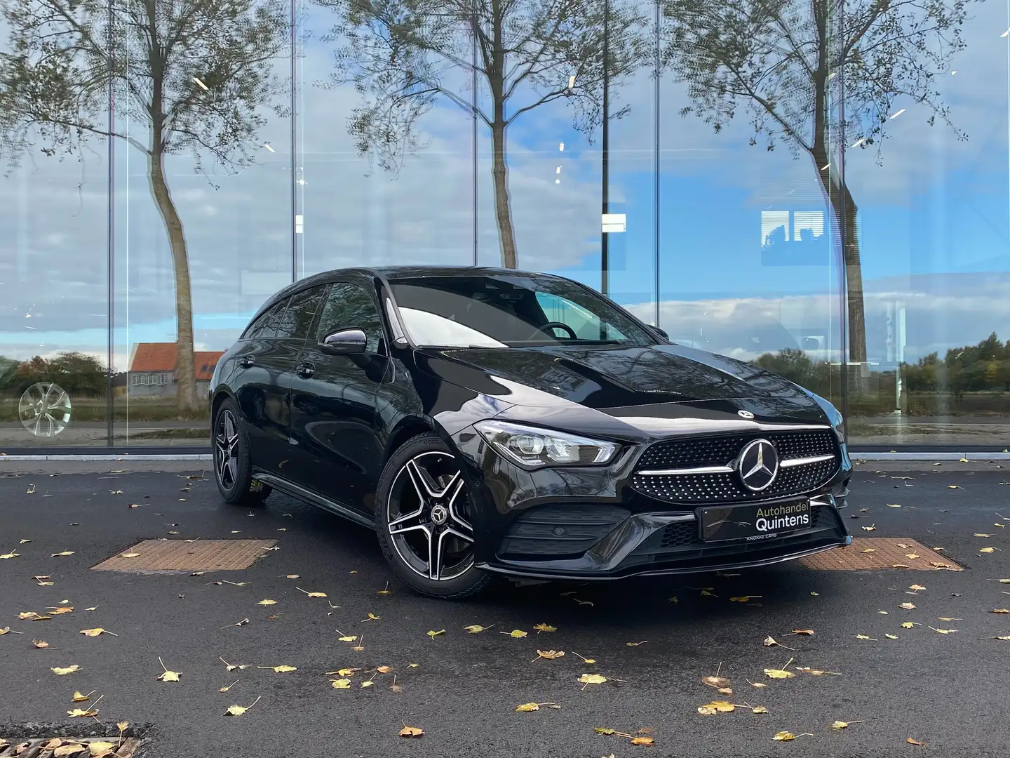 Mercedes-Benz CLA 180 AMG Line,Camera,leder ,Night pack,Gps,Alu 19' Zwart - 1