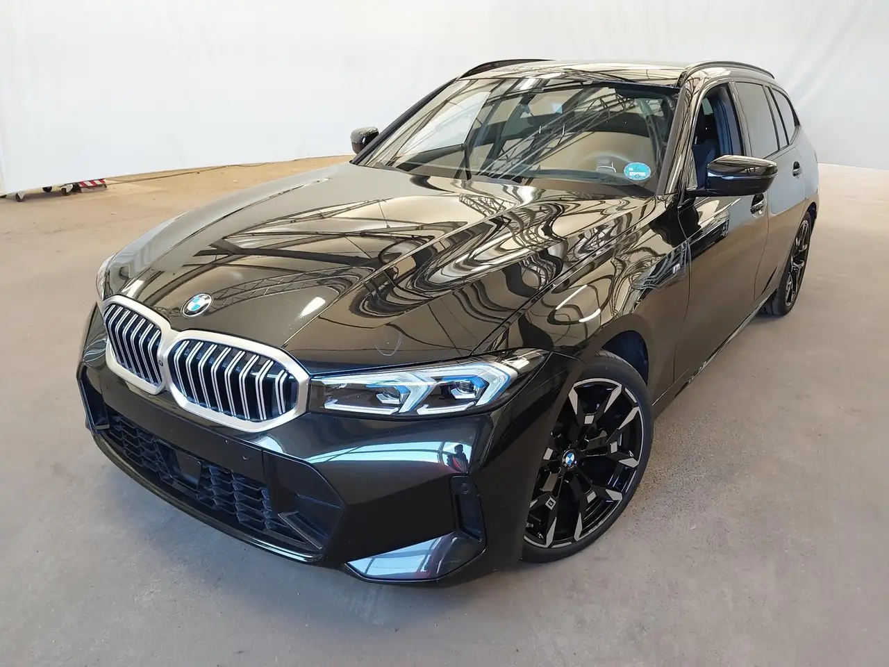 BMW 320 d xDrive 19 Zoll*M Sportpaket*360 Kamera*ACC* uvm. — photo 1 of 1