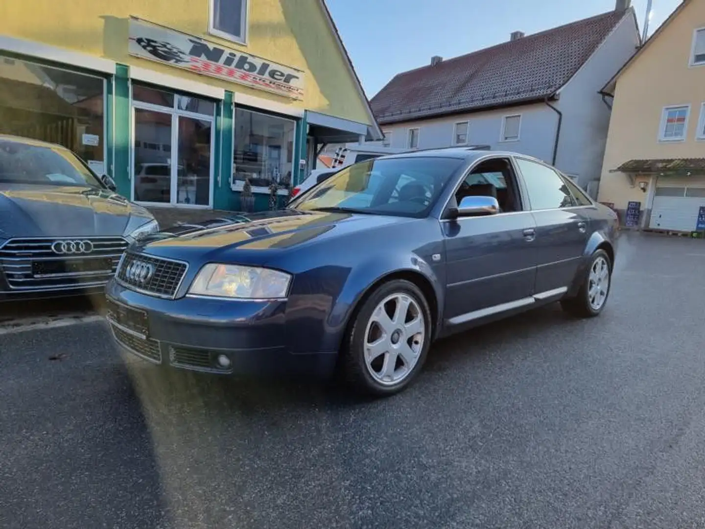 Audi S6 Limo 4.2 tiptr. quattro XENON+NAVI+TV+RECARO Blau - 1