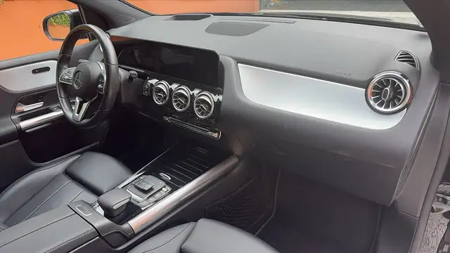 Mercedes-Benz B-Class view 10