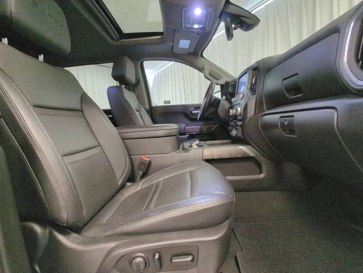 GMC Sierra 1500 снимка GMC Sierra 1500