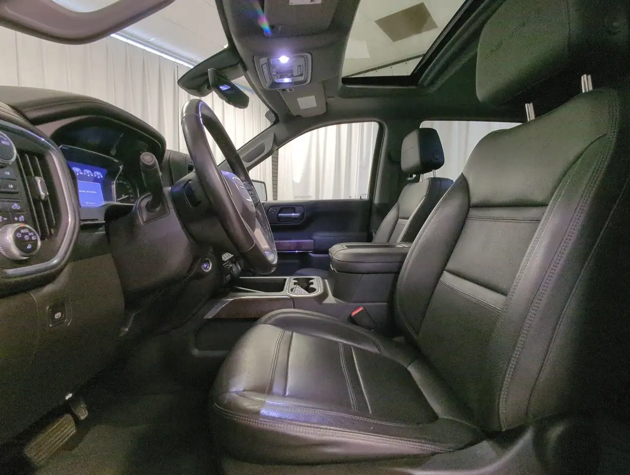 GMC Sierra 1500 снимка GMC Sierra 1500