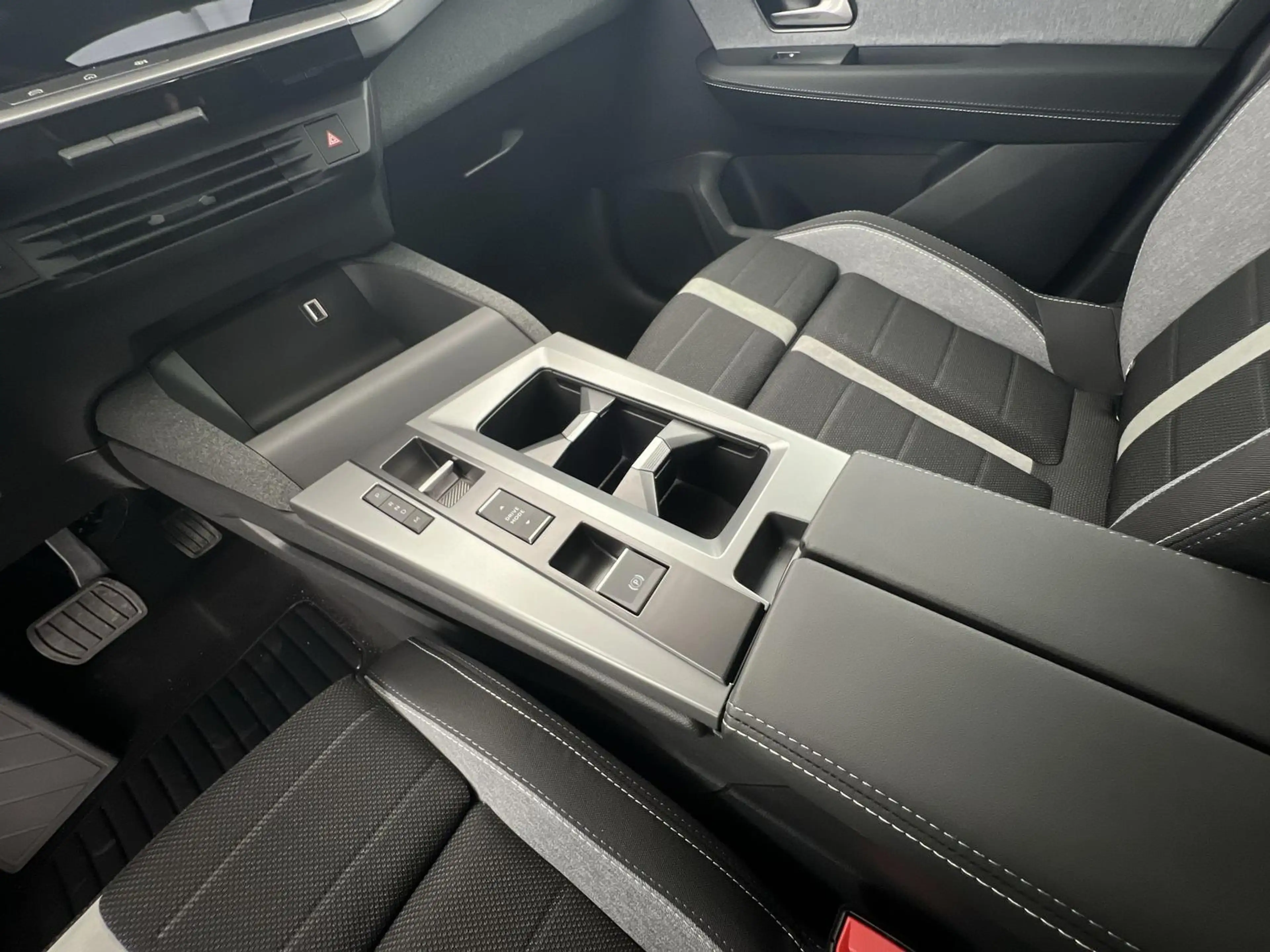 Opel Grandland Edition Hybrid 1.2*SHZ*RFK*ACC*uvm — photo 15