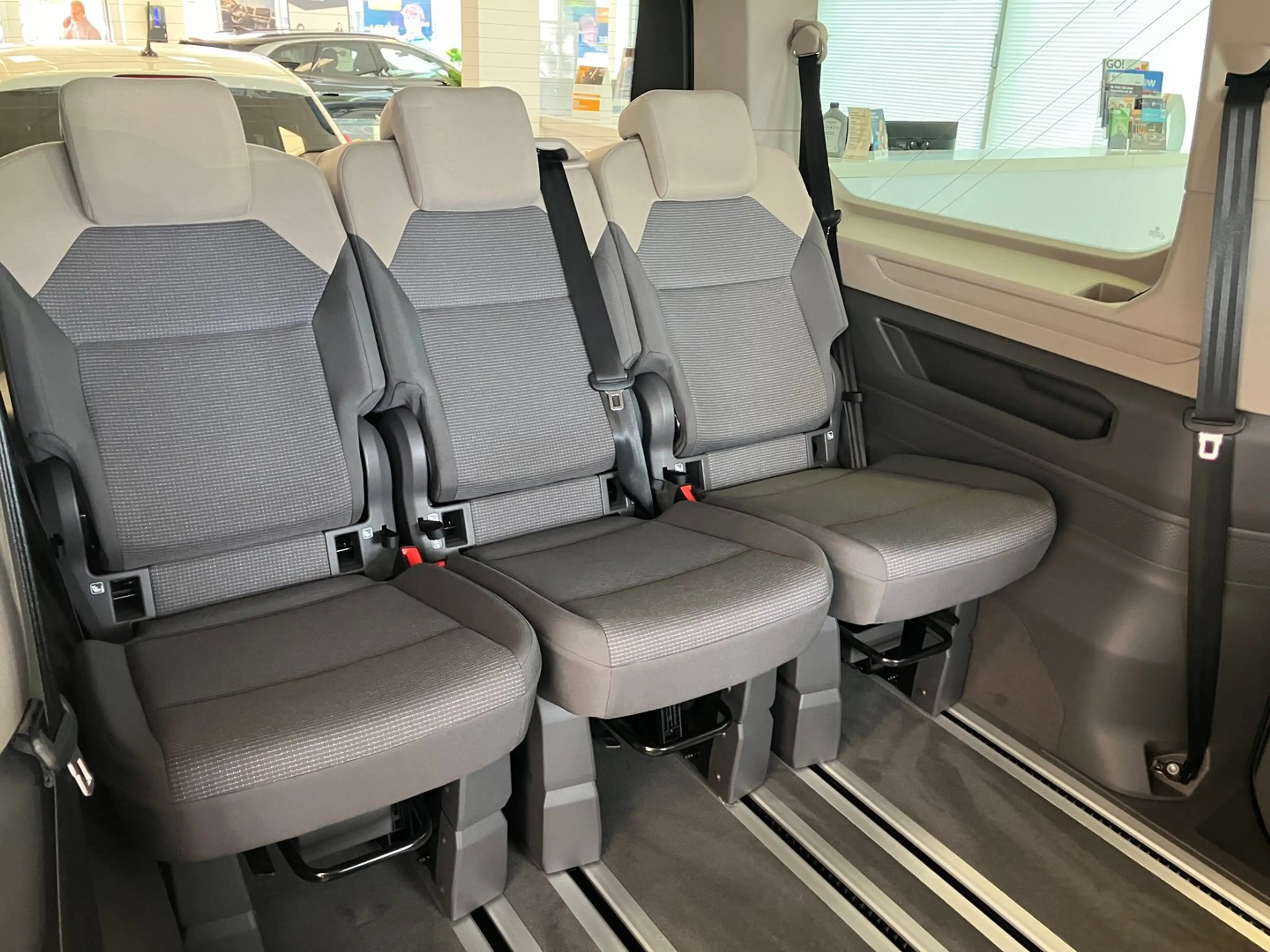 Volkswagen T7 California VW Multivan T7 California eHybrid 180 kW 4M — photo 6