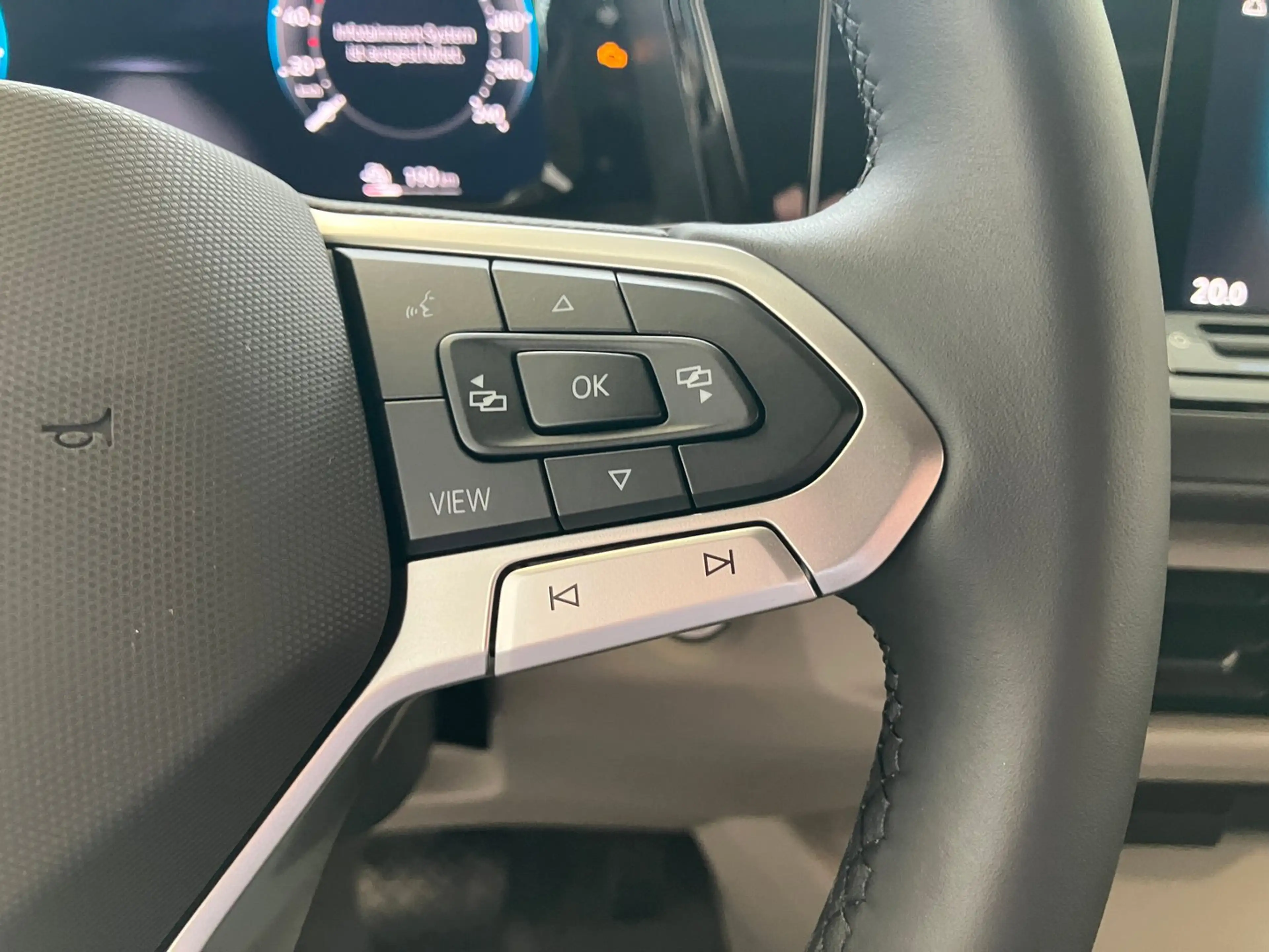 Volkswagen T7 California VW Multivan T7 California eHybrid 180 kW 4M — photo 10