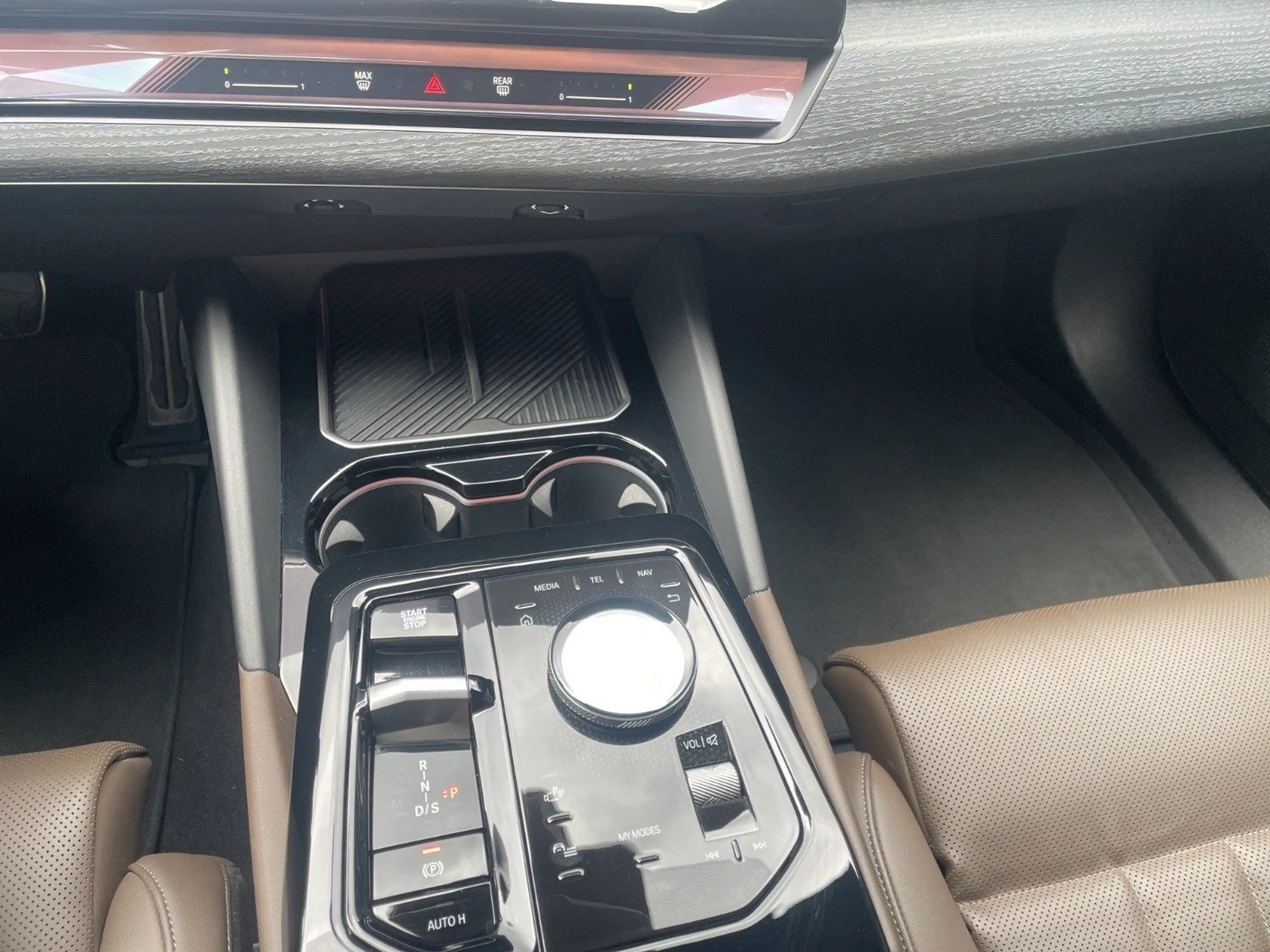 BMW 550 e xDrive Limousine G60 XB1 — photo 13