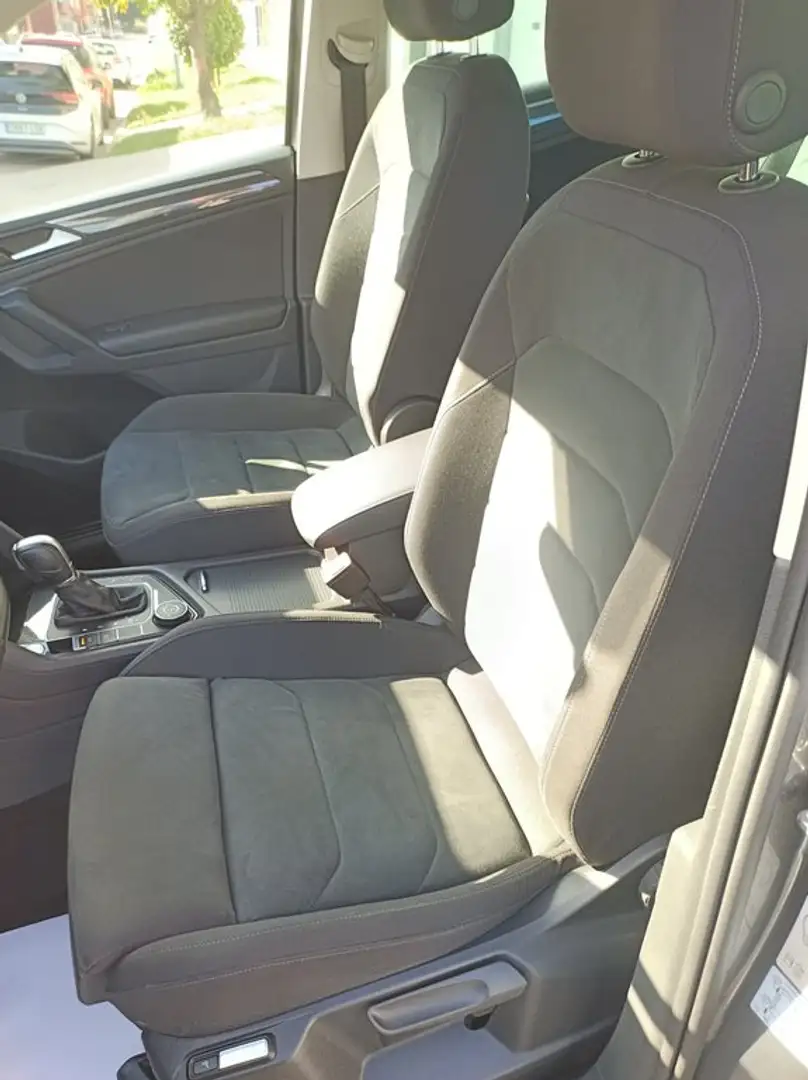 Volkswagen Tiguan 2.0 TSI Sport 4Motion DSG 140kW Gris - 2