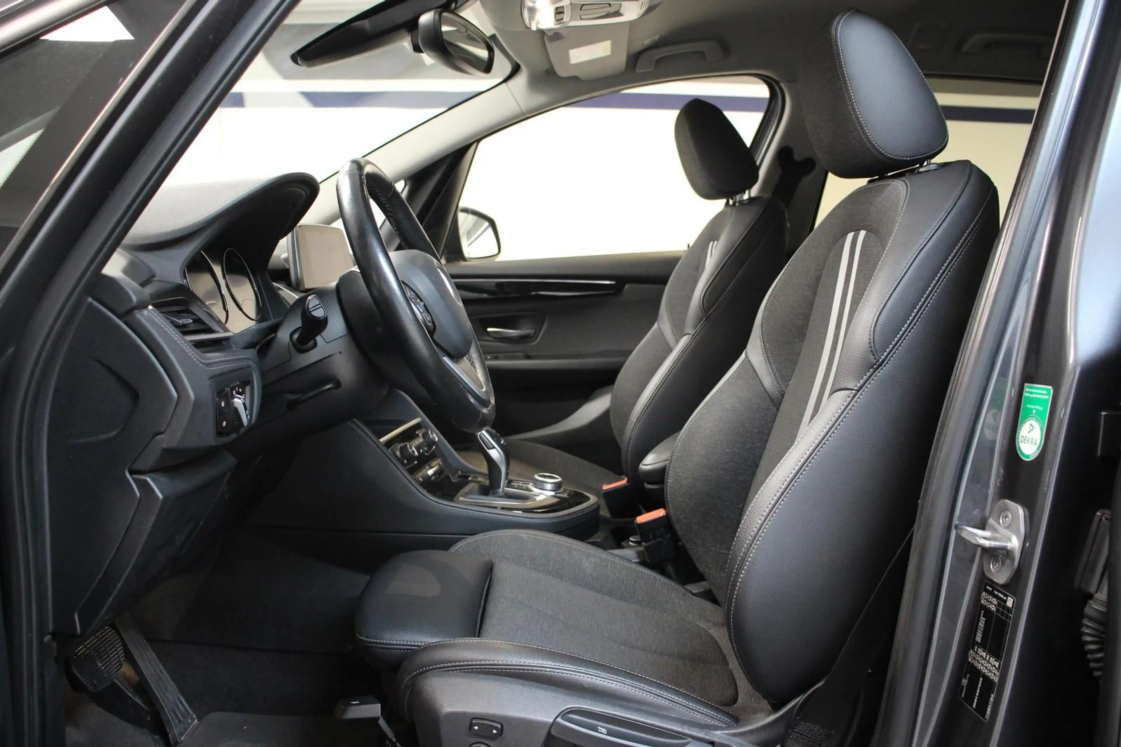 BMW 220 Aut *SPORT-LINE*KAMERA*AHK*ACC* — photo 11