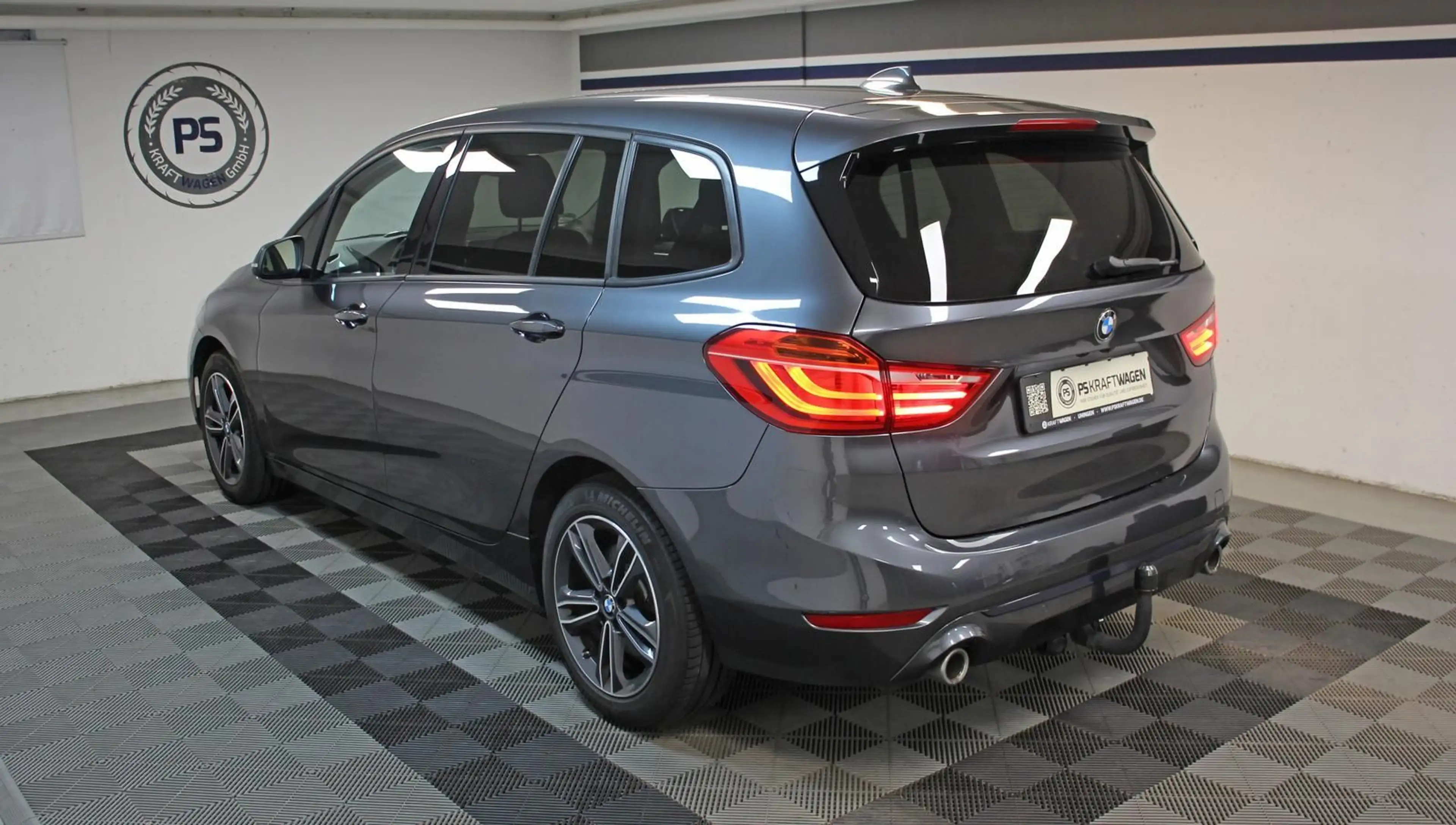 BMW 220 Aut *SPORT-LINE*KAMERA*AHK*ACC* — photo 4