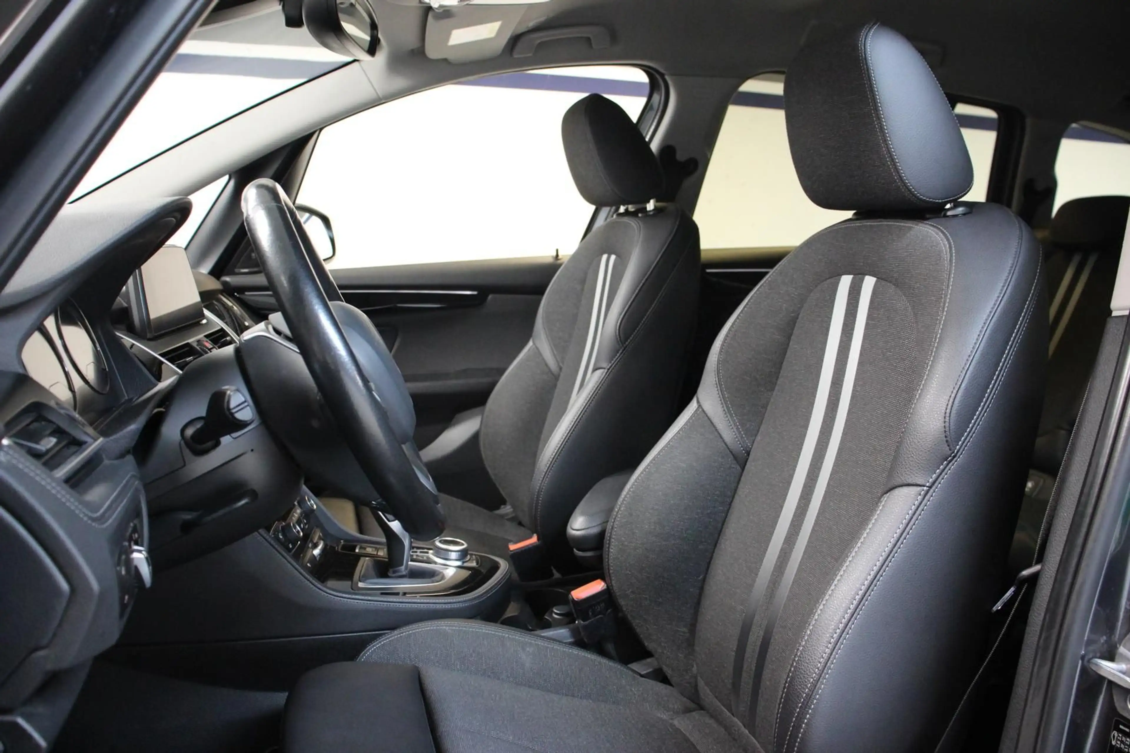 BMW 220 Aut *SPORT-LINE*KAMERA*AHK*ACC* — photo 12