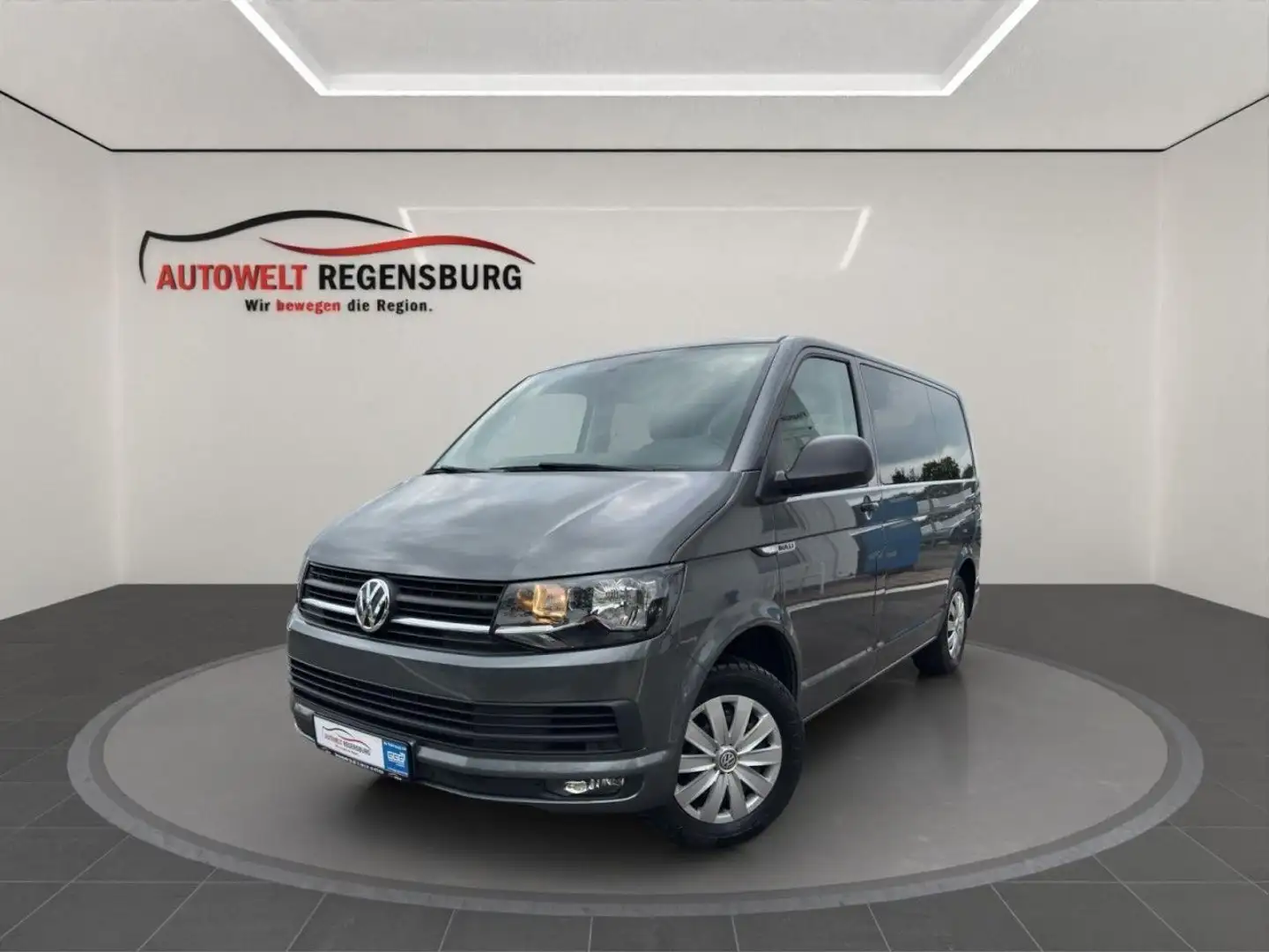 Volkswagen T6 Multivan Bulli Trendline 2.0TDI *SHZ*AHK*RFK* Grau - 1