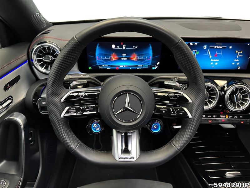 Mercedes-Benz CLA 35 AMG 4M Aero+ Night Pano Multibeam Memory — photo 9