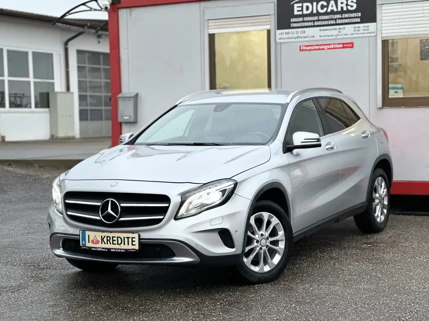 Mercedes-Benz GLA 200 GLA 200 CDI / d (156.902) Grau - 1