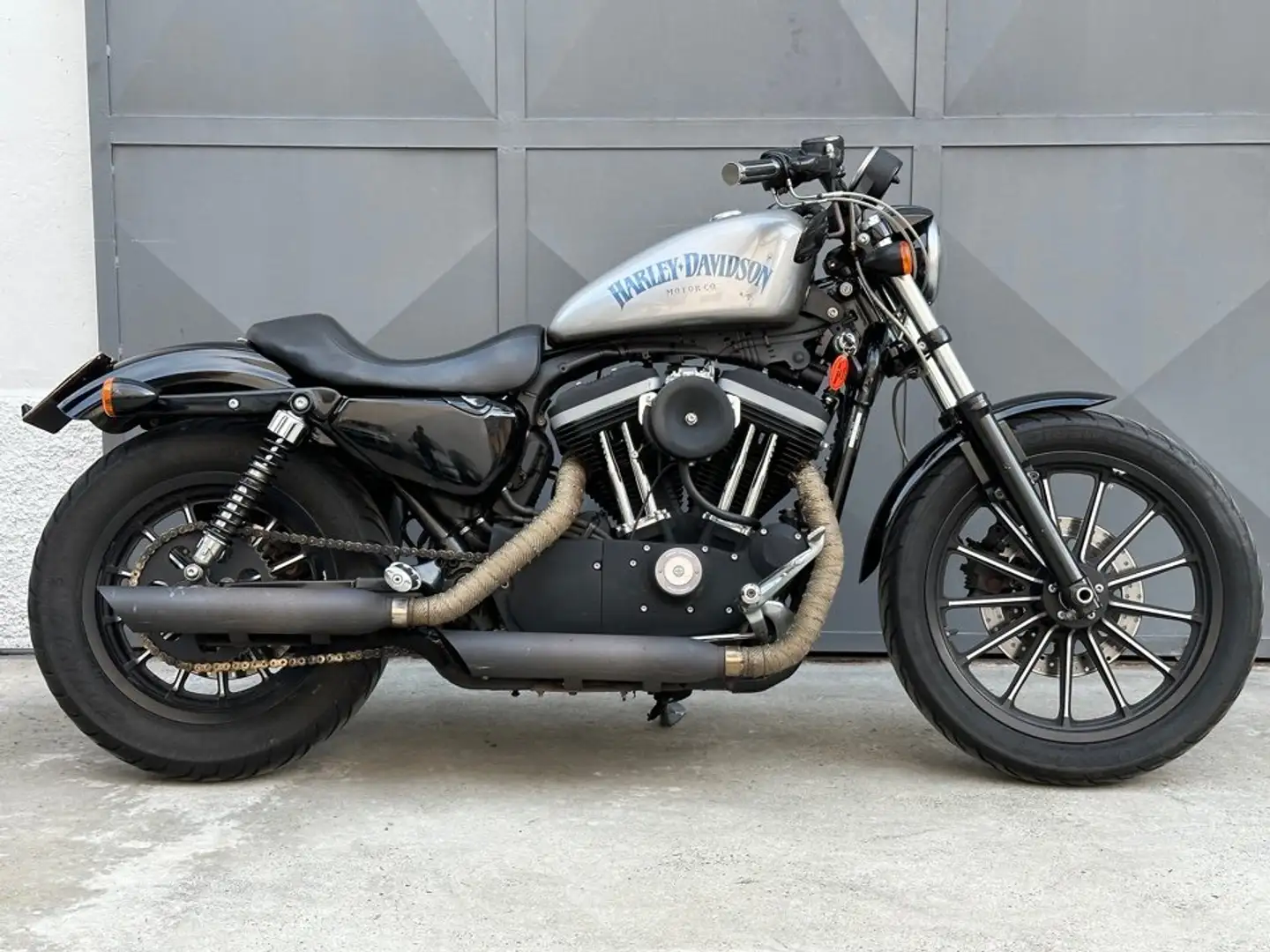 Harley-Davidson XL 883 883 Iron Sportster XL 883N Grey - 1