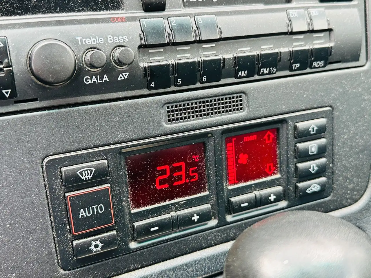 Audi A4 1.8 Automatik + Klima +, foto 5