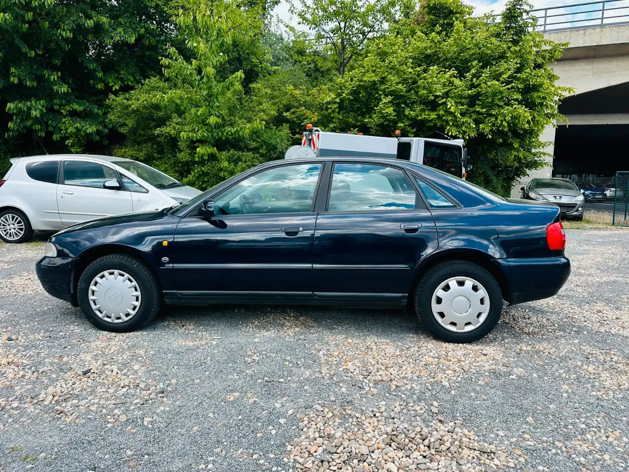 Audi A4 1.8 Automatik + Klima +, foto 10