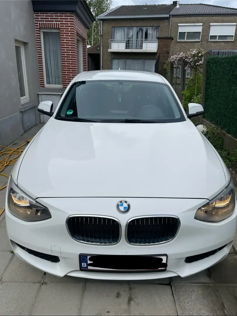 BMW 114 114i Biały - 1