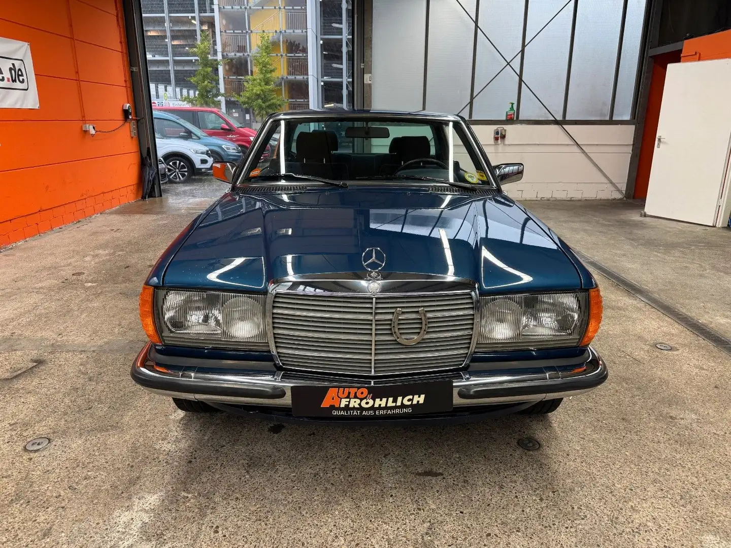 Mercedes-Benz CE 230 230CE W123 Automatik Velours Colour 1.Hand 51TKM Blauw - 2