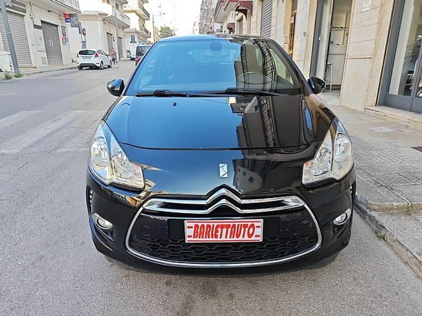 DS Automobiles DS 3 1.4 hdi So Chic 70cv Nero - 2