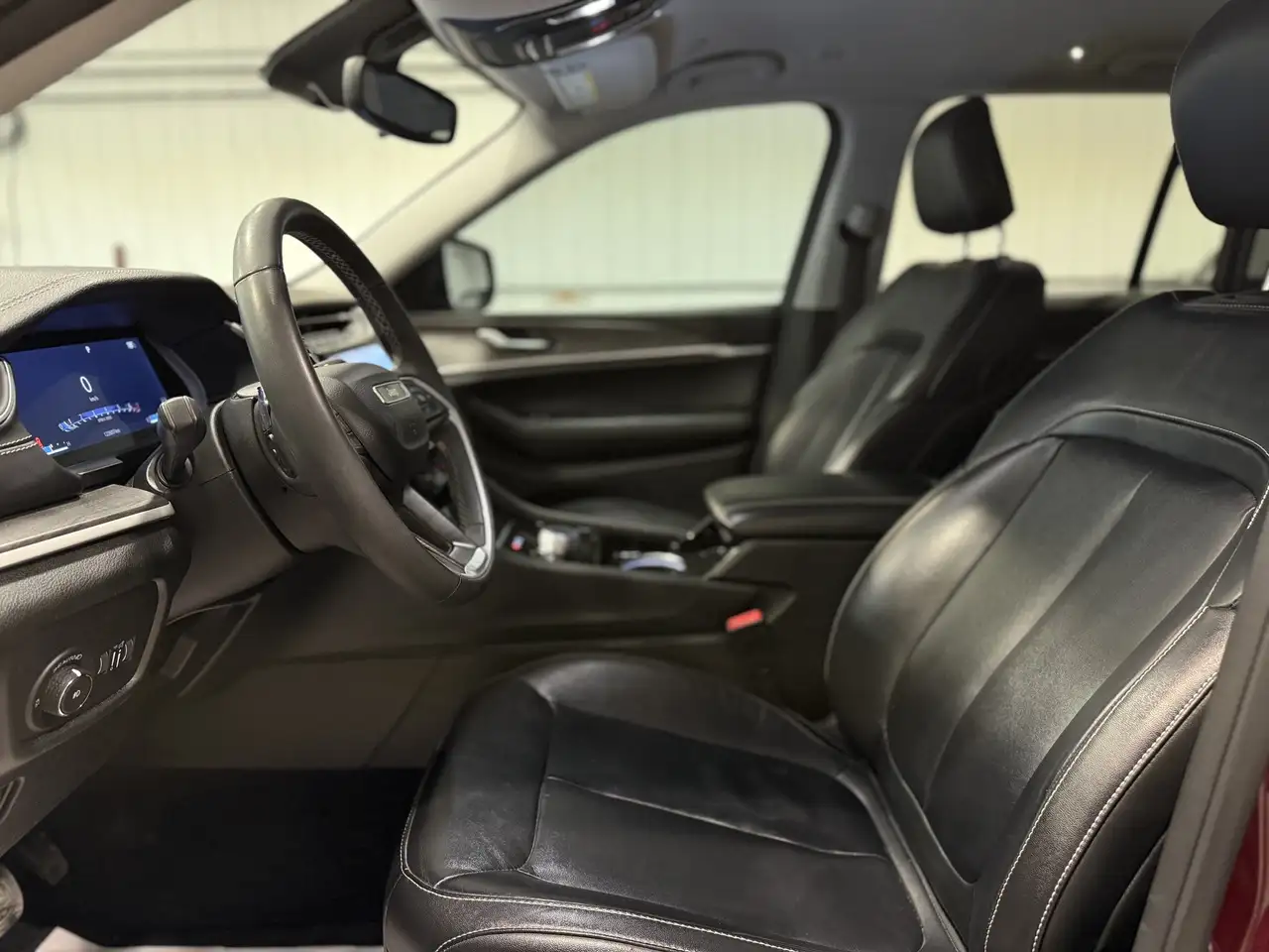 Jeep Grand Cherokee снимка Jeep Grand Cherokee