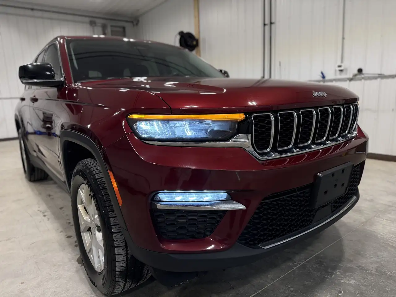 Jeep Grand Cherokee снимка Jeep Grand Cherokee