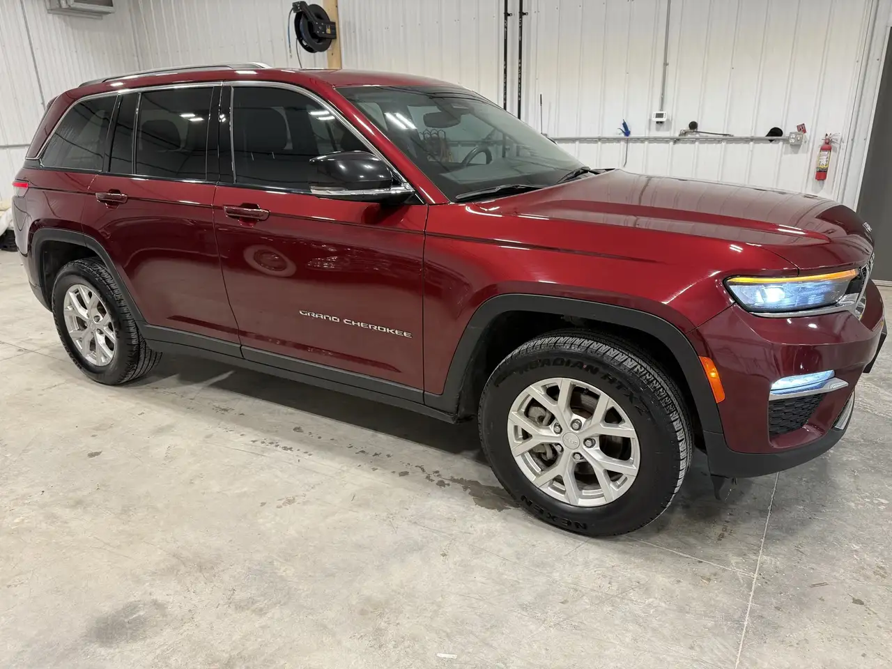Jeep Grand Cherokee снимка Jeep Grand Cherokee