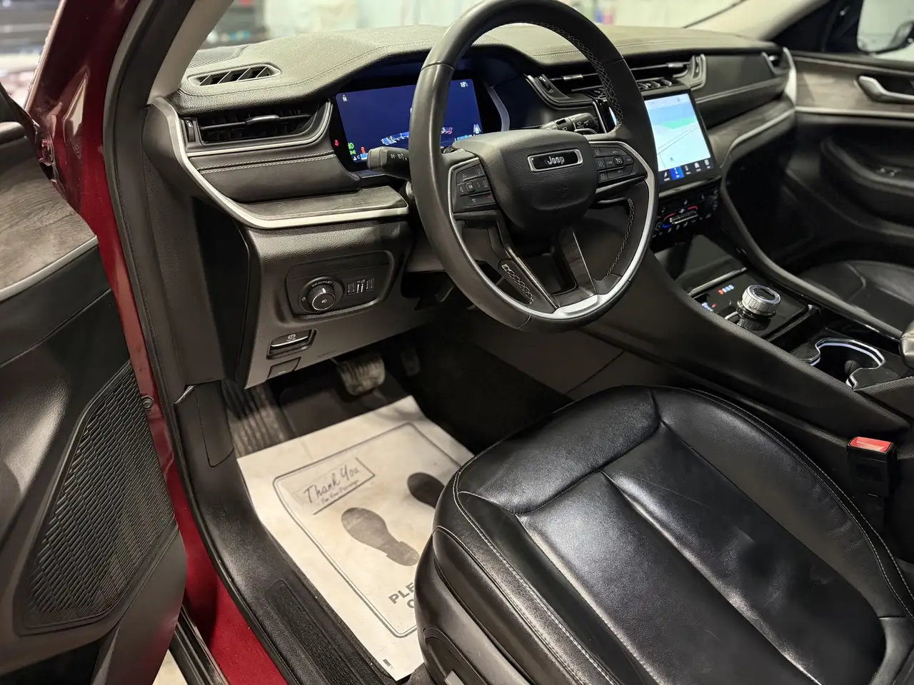 Jeep Grand Cherokee снимка Jeep Grand Cherokee