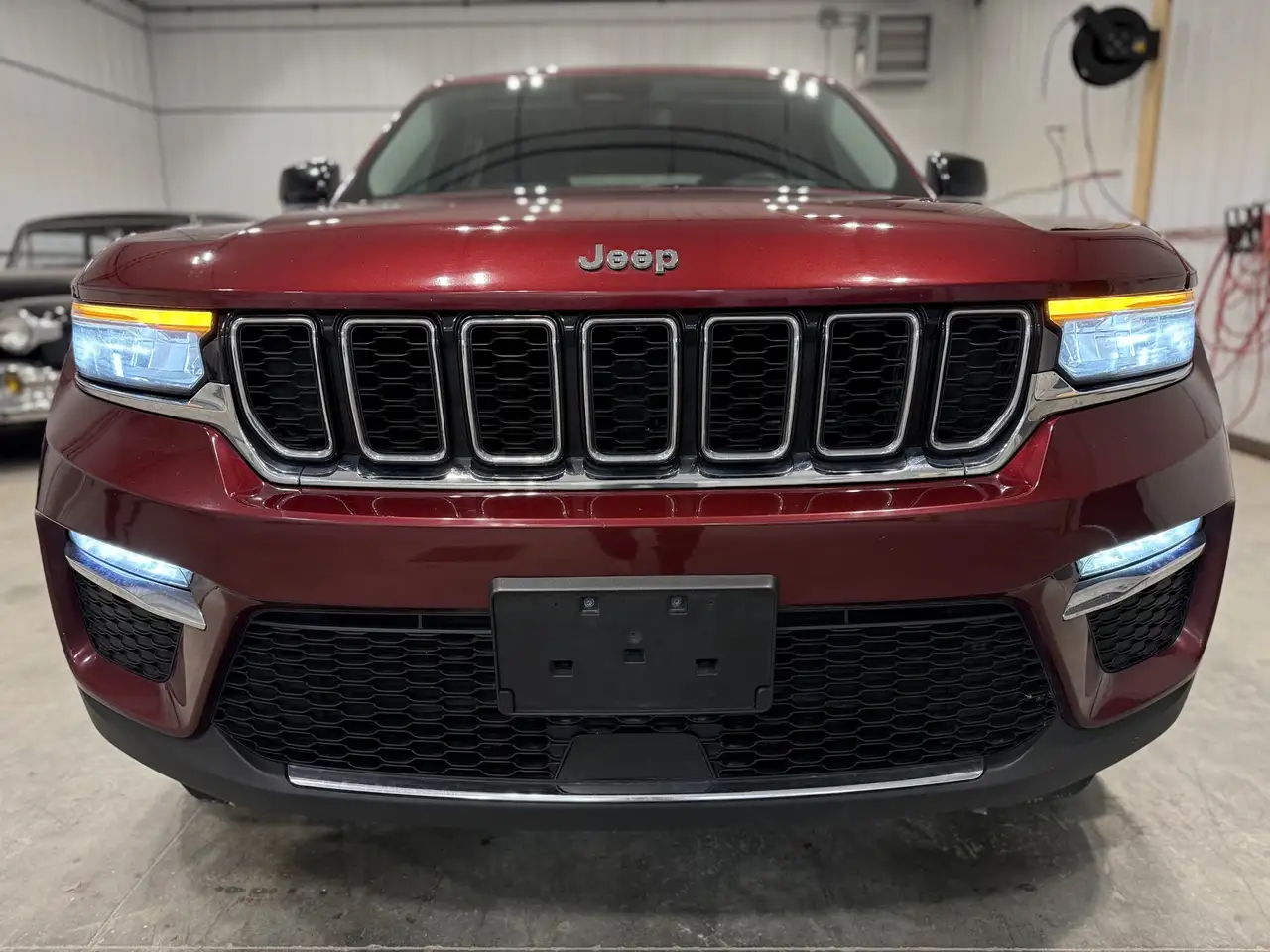 Jeep Grand Cherokee снимка Jeep Grand Cherokee