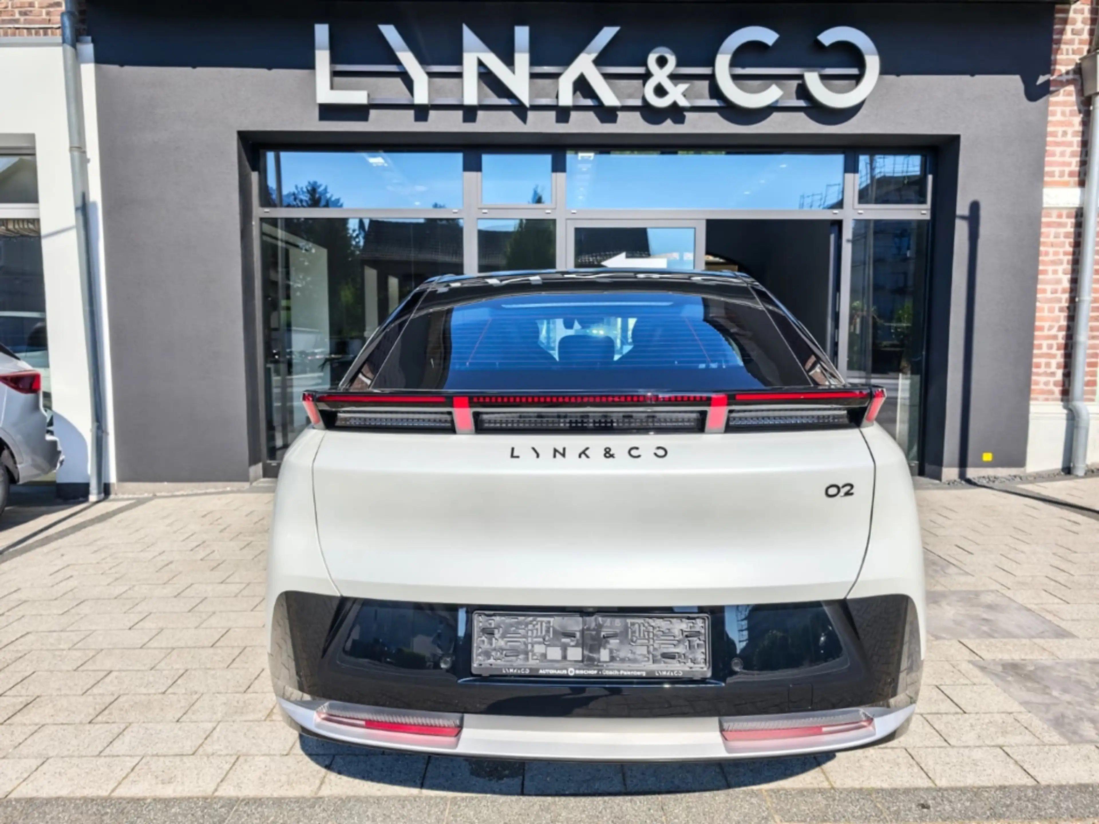 Lynk & Co 02 Core Panorama Navi Digitales Cockpit LED ACC El. H — photo 6