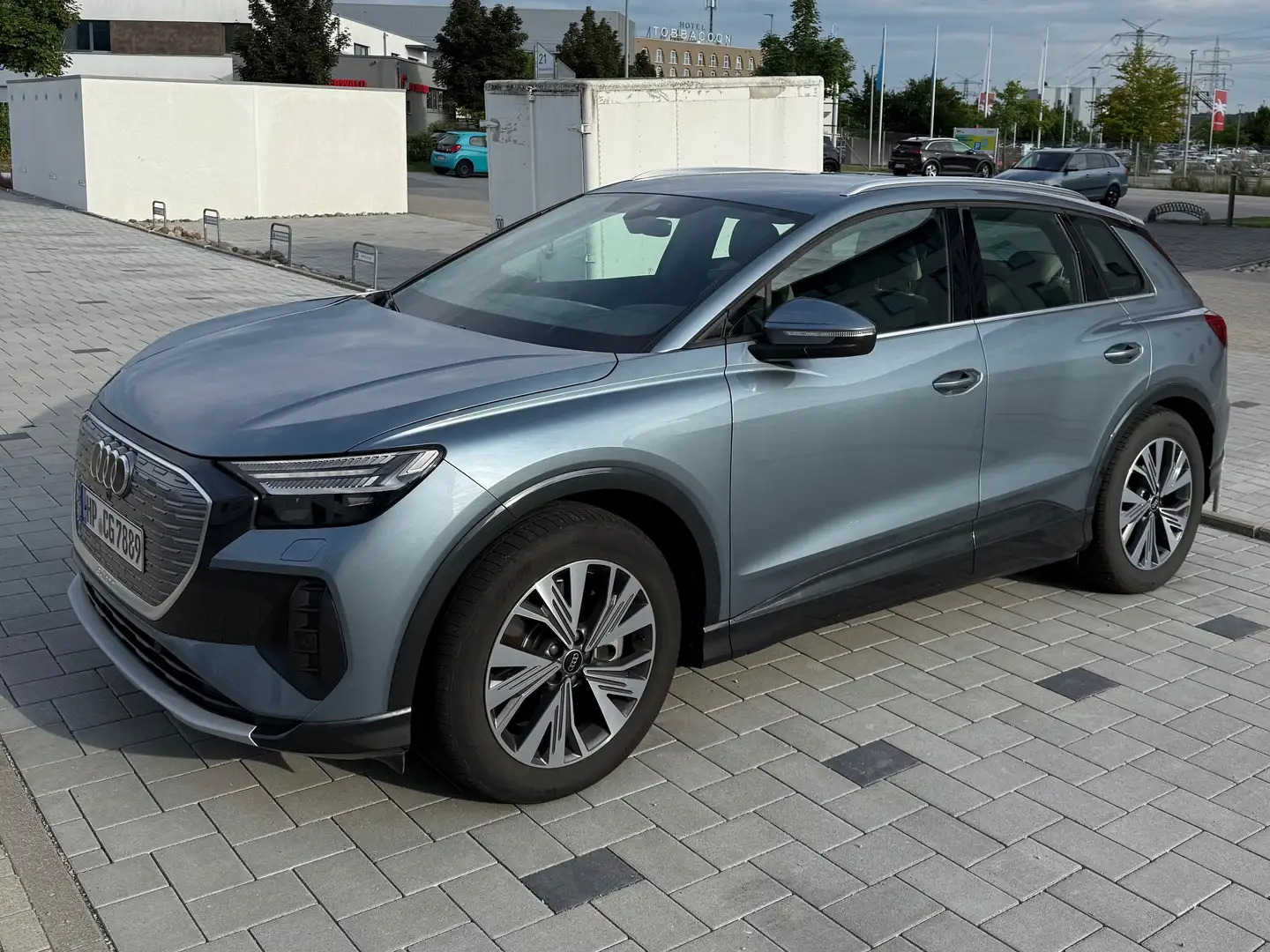 Audi Q4 e-tron Q4 e-tron 40 Blau - 1