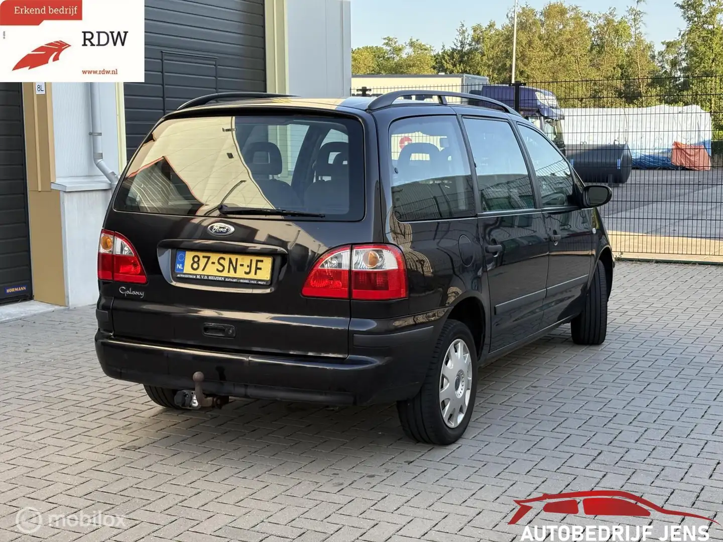 Ford Galaxy 2.0-8V Ambiente Zwart - 2