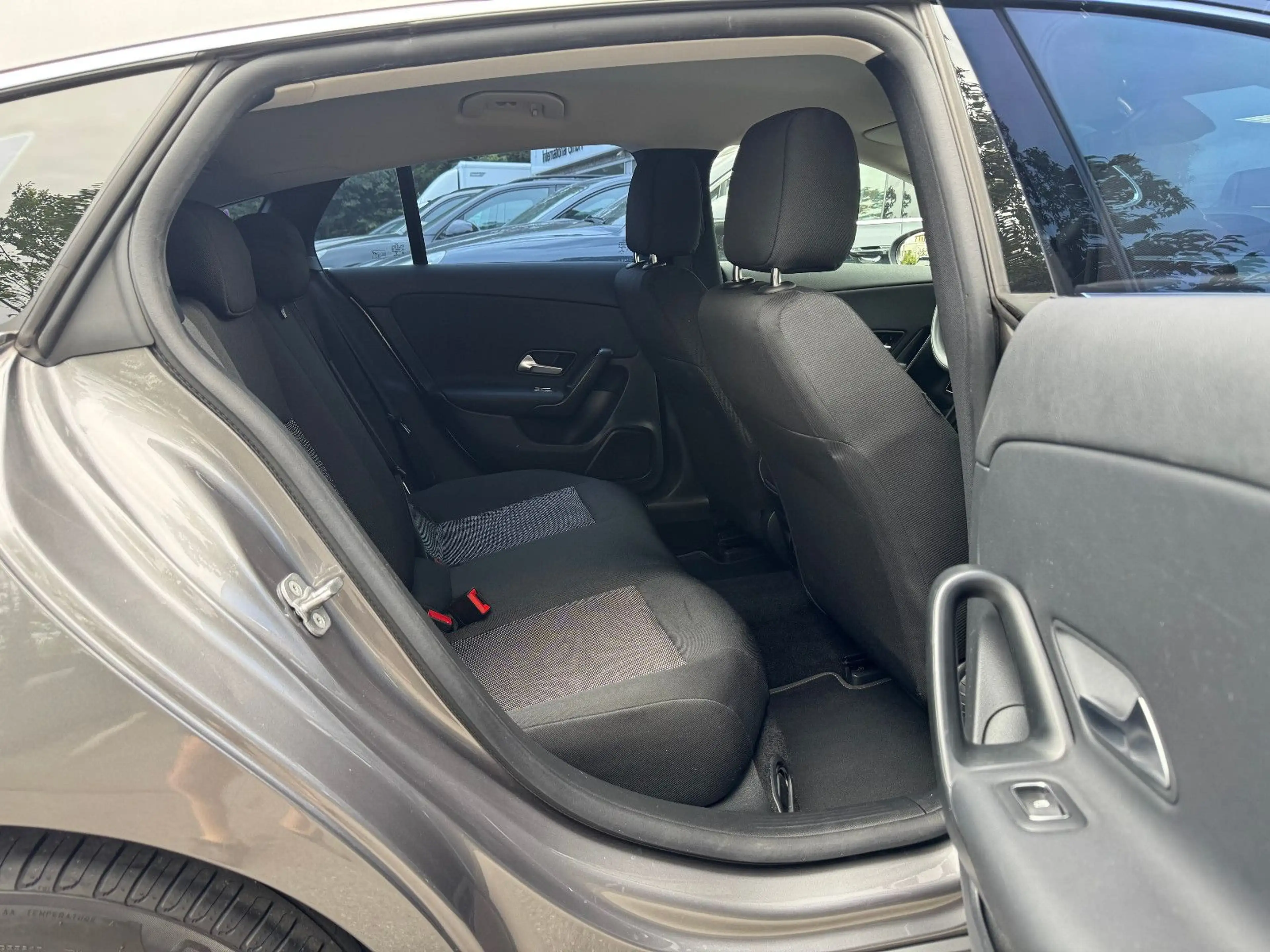Mercedes-Benz CLA 220 CLA 220d DCT Shooting Brake Keyless-Go Kamera — photo 14