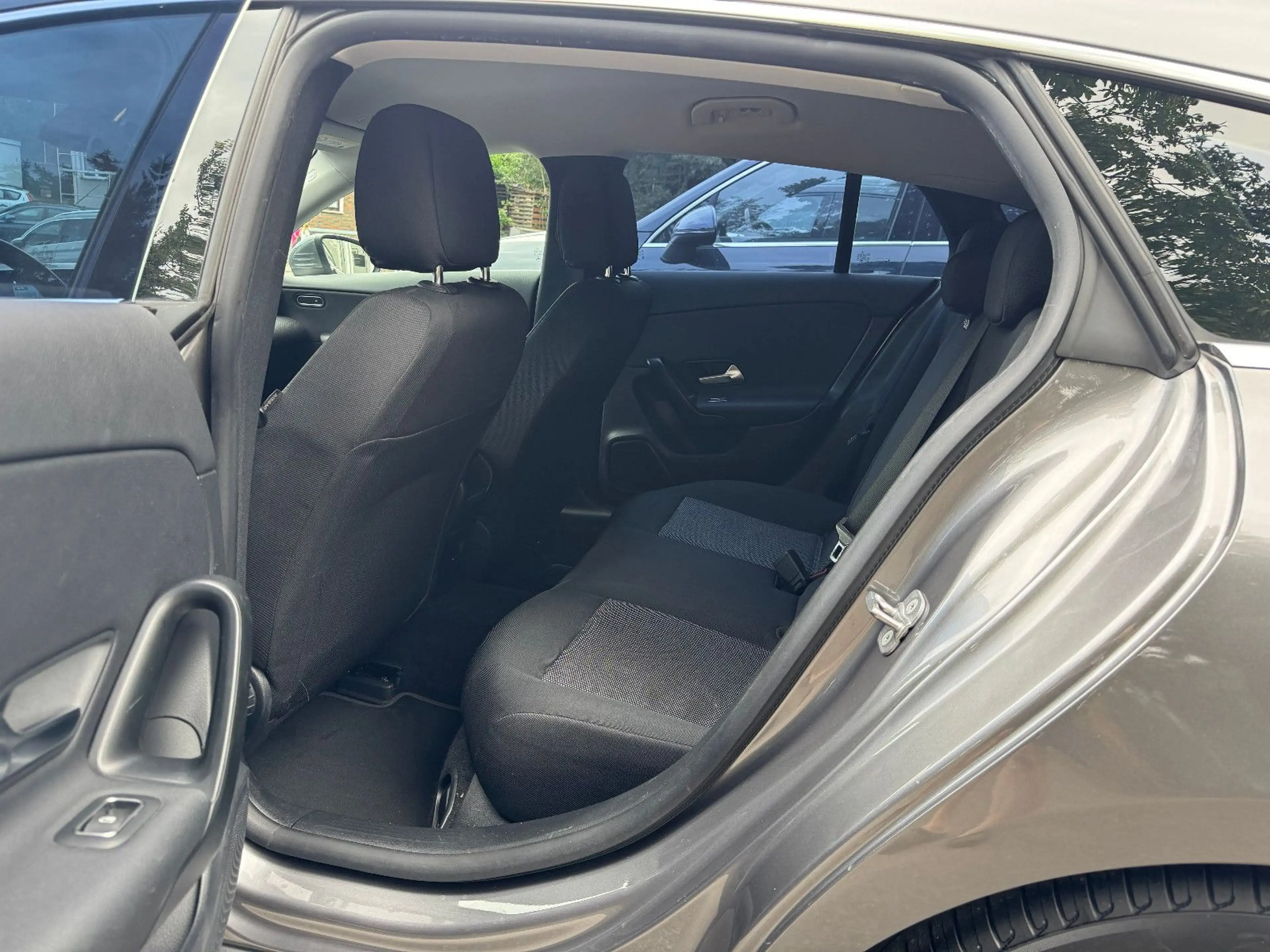 Mercedes-Benz CLA 220 CLA 220d DCT Shooting Brake Keyless-Go Kamera — photo 15