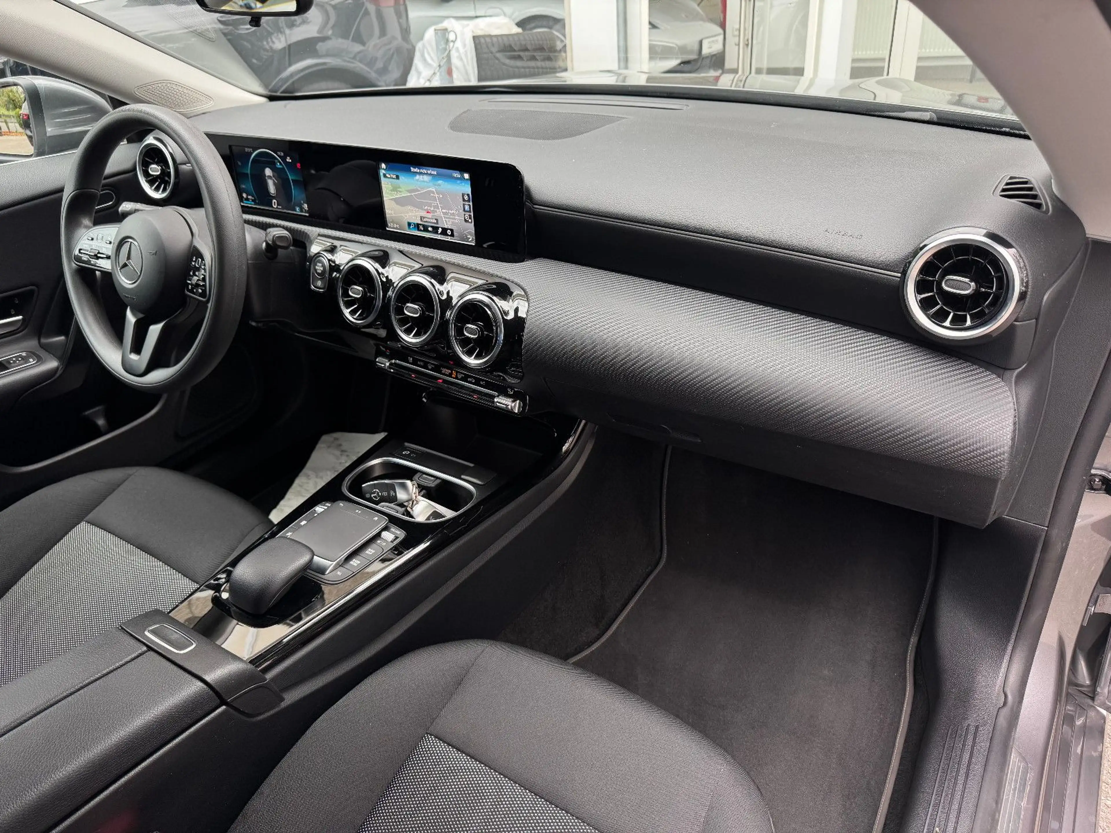 Mercedes-Benz CLA 220 CLA 220d DCT Shooting Brake Keyless-Go Kamera — photo 12