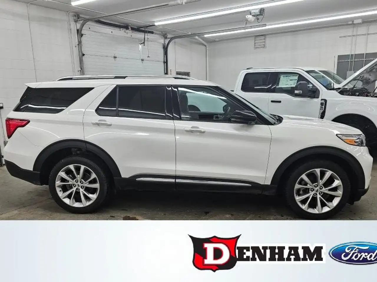 Ford Explorer снимка Ford Explorer