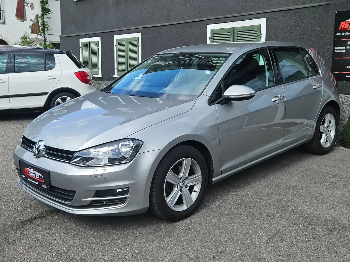 Volkswagen Golf Highline 1,6 BMT TDI DPF DSG Silber - 1