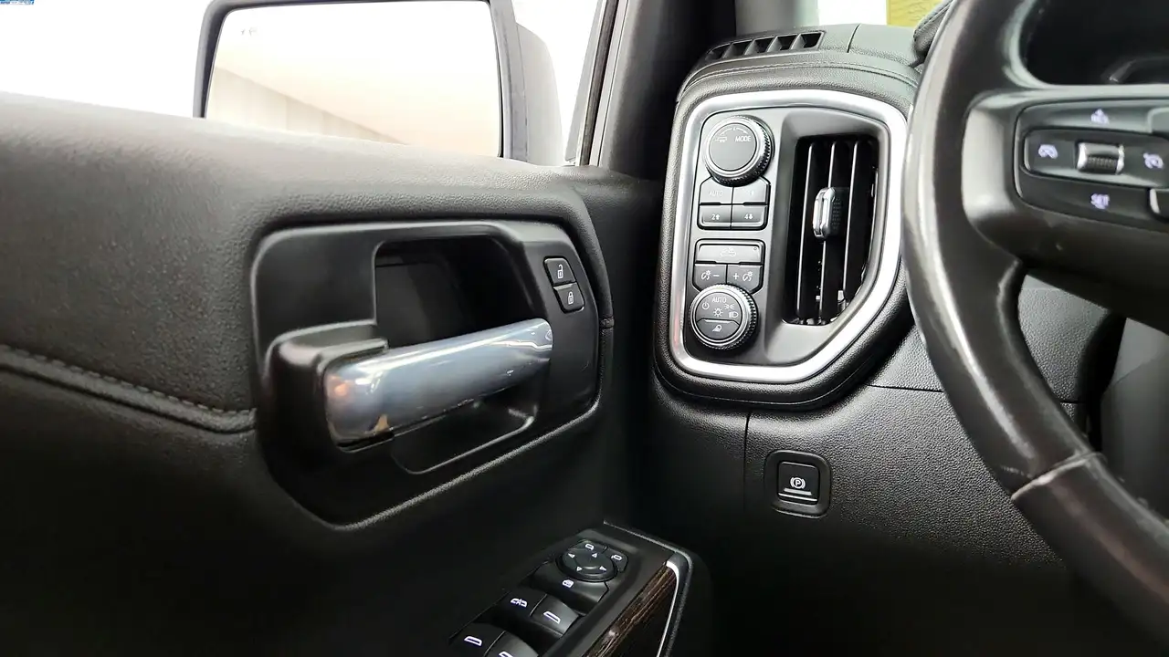 GMC Sierra 1500 снимка GMC Sierra 1500