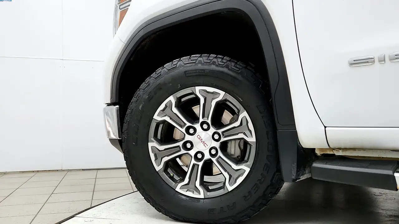 GMC Sierra 1500 снимка GMC Sierra 1500
