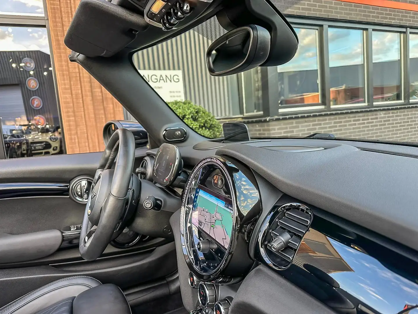 MINI John Cooper Works Cabrio Mini 2.0 JCW Pack F1 aut 231pk/Leer/Camera/HK/Vol Schwarz - 2